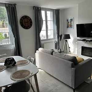 Avec Terrasse Au Puy Appartement